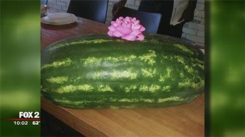 吃黑梅瓜,夏日消暑佳品，尽享甜蜜滋味