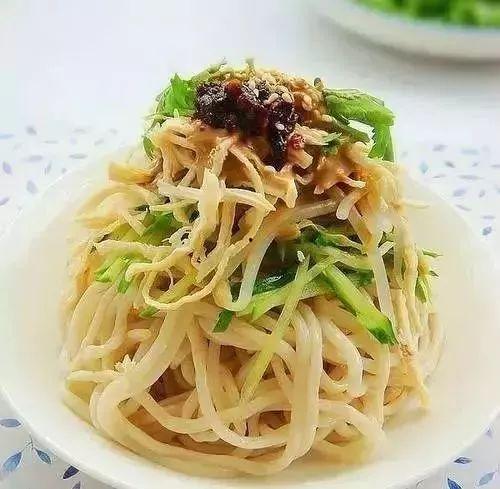 鸡丝凉瓜今日推荐,鸡丝凉瓜，美味解暑新选择